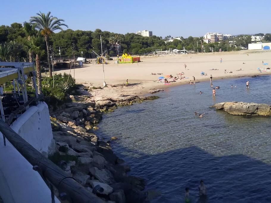 Suitur Beachfront Apartment Roc De Sant Gaieta Roda de Bará Eksteriør billede