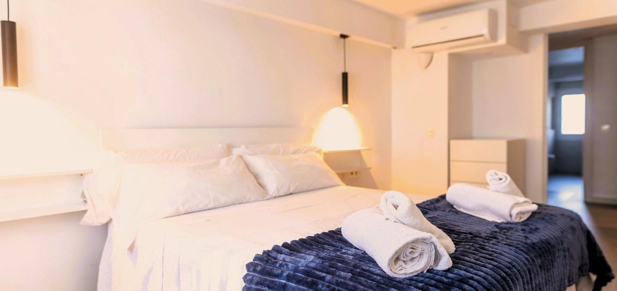 Suitur Beachfront Apartment Roc De Sant Gaieta Roda de Bará Eksteriør billede
