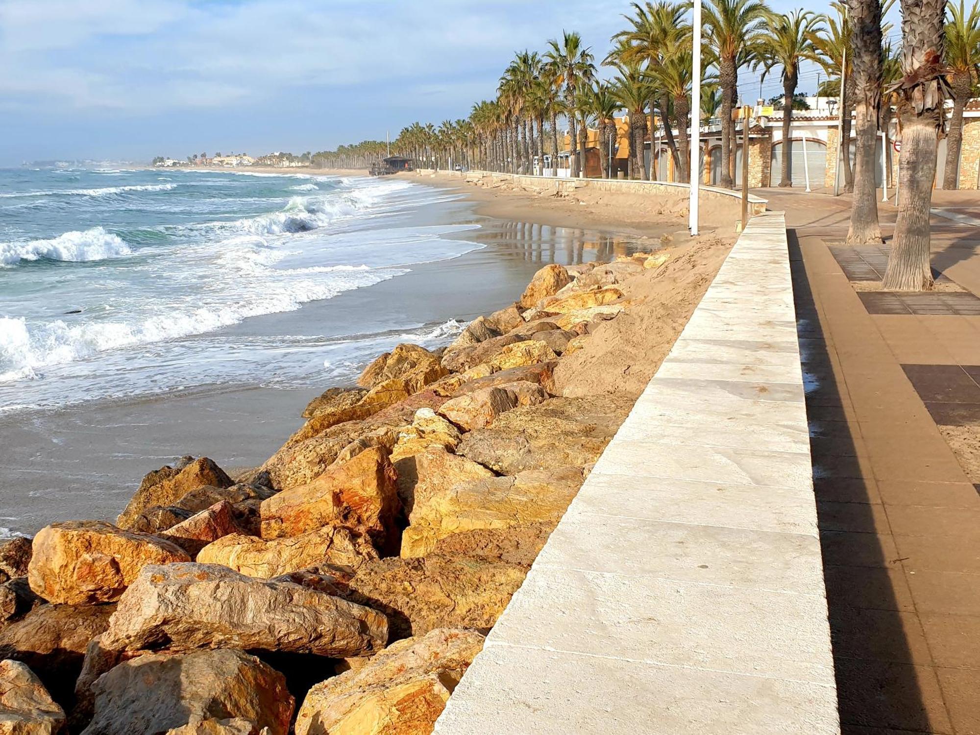Suitur Beachfront Apartment Roc De Sant Gaieta Roda de Bará Eksteriør billede
